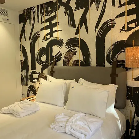 Flh Downtown Premium Iii Апартаменты *